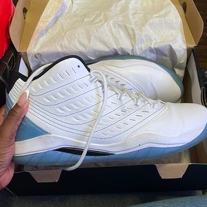 Men’s Jordan velocity. Size 14
